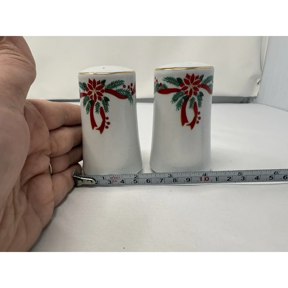 Vintage Elegant Christmas Poinsettia & Ribbons Ceramic Salt & Pepper Shakers
